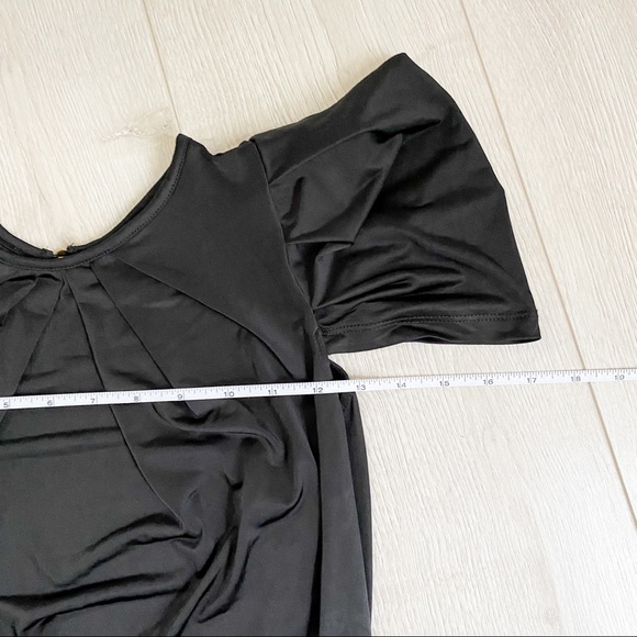 Vintage 90’s Black Dressy Top w/ Open Back - Picture 4 of 8